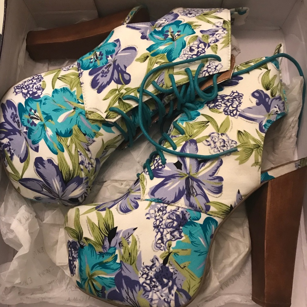 Blue & Turquoise Floral Print Booties - Picture 2 of 7